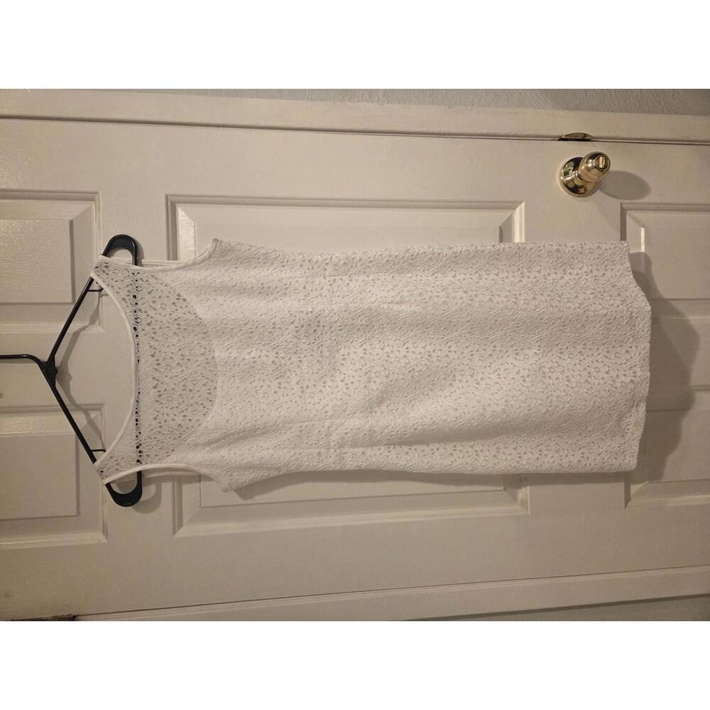 Trio size 4 , White Sleeveless Lace Sheath Dress